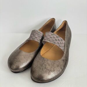 L’Amour Des Pieds Clara Metallic Mary Jane Flats 8.5